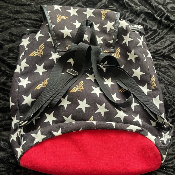 Wonder Woman drawstring Backpack - Picture 2 of 2